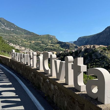 B&B Dhafna Civita Exterior foto