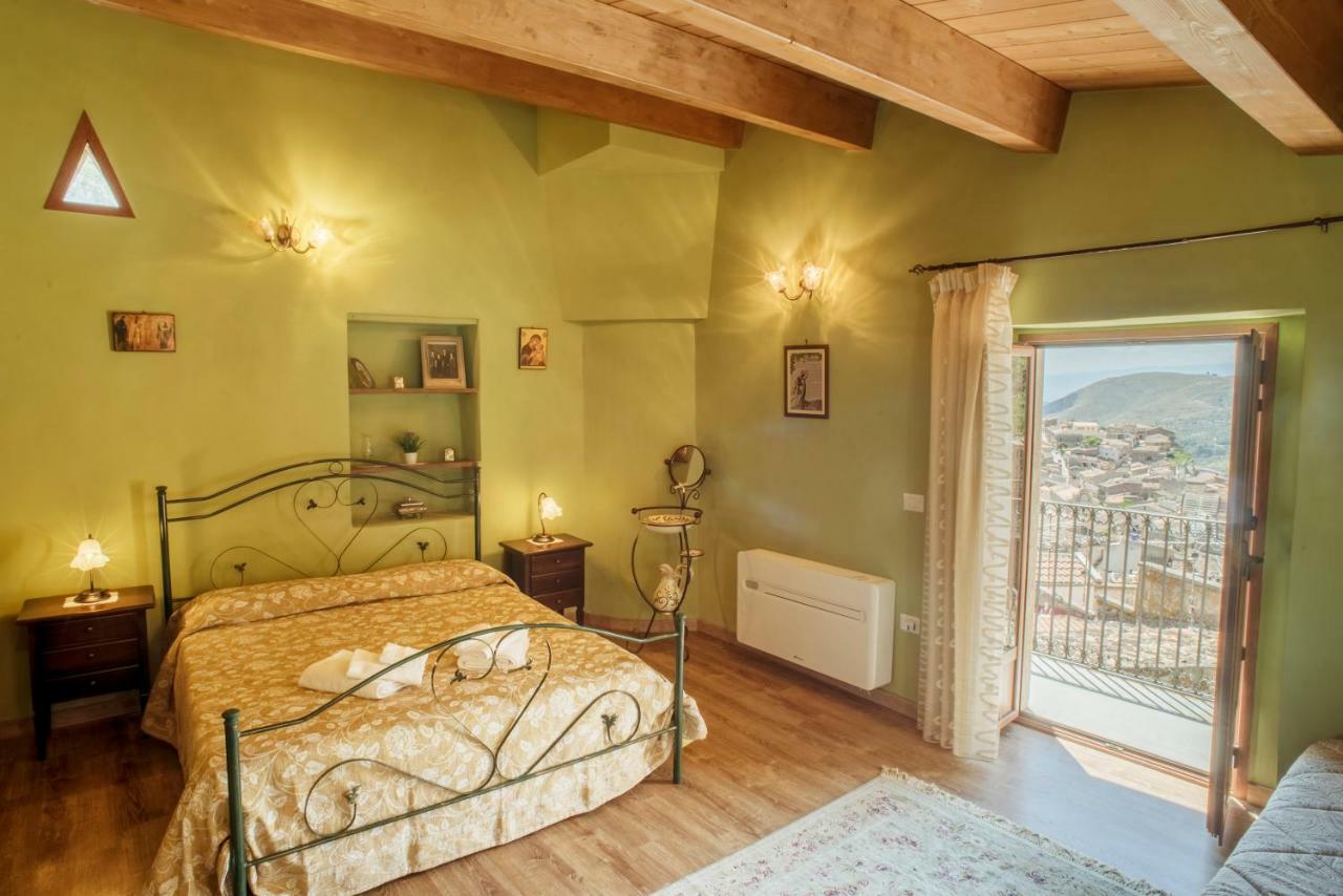 B&B Dhafna Civita Exterior foto